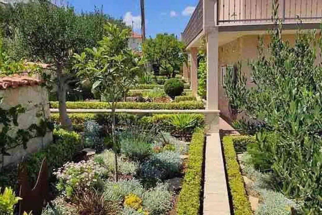 Villa Mala - Pool - Jacuzzi - 5 Min. Zum Meer  Trogir