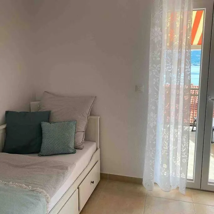 Villa Mala - Pool - Jacuzzi - 5 Min. Zum Meer Trogir